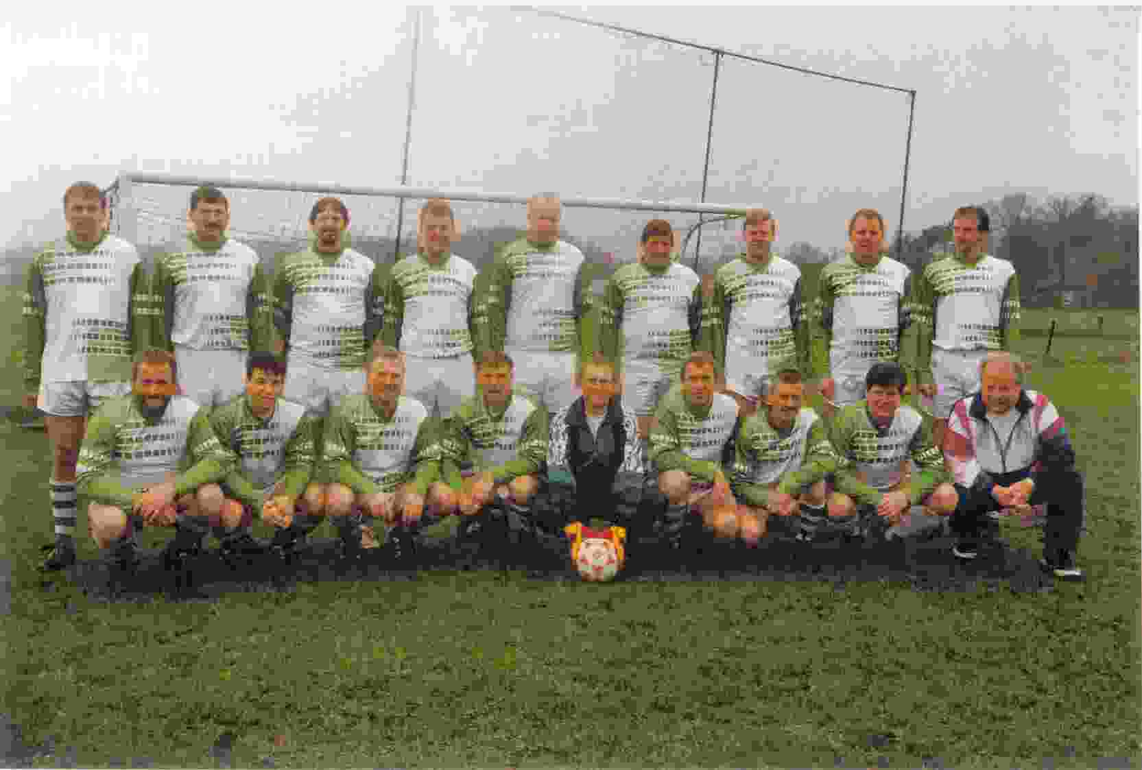 Teamfoto Aogel United 25 jaar op 1997-03-18